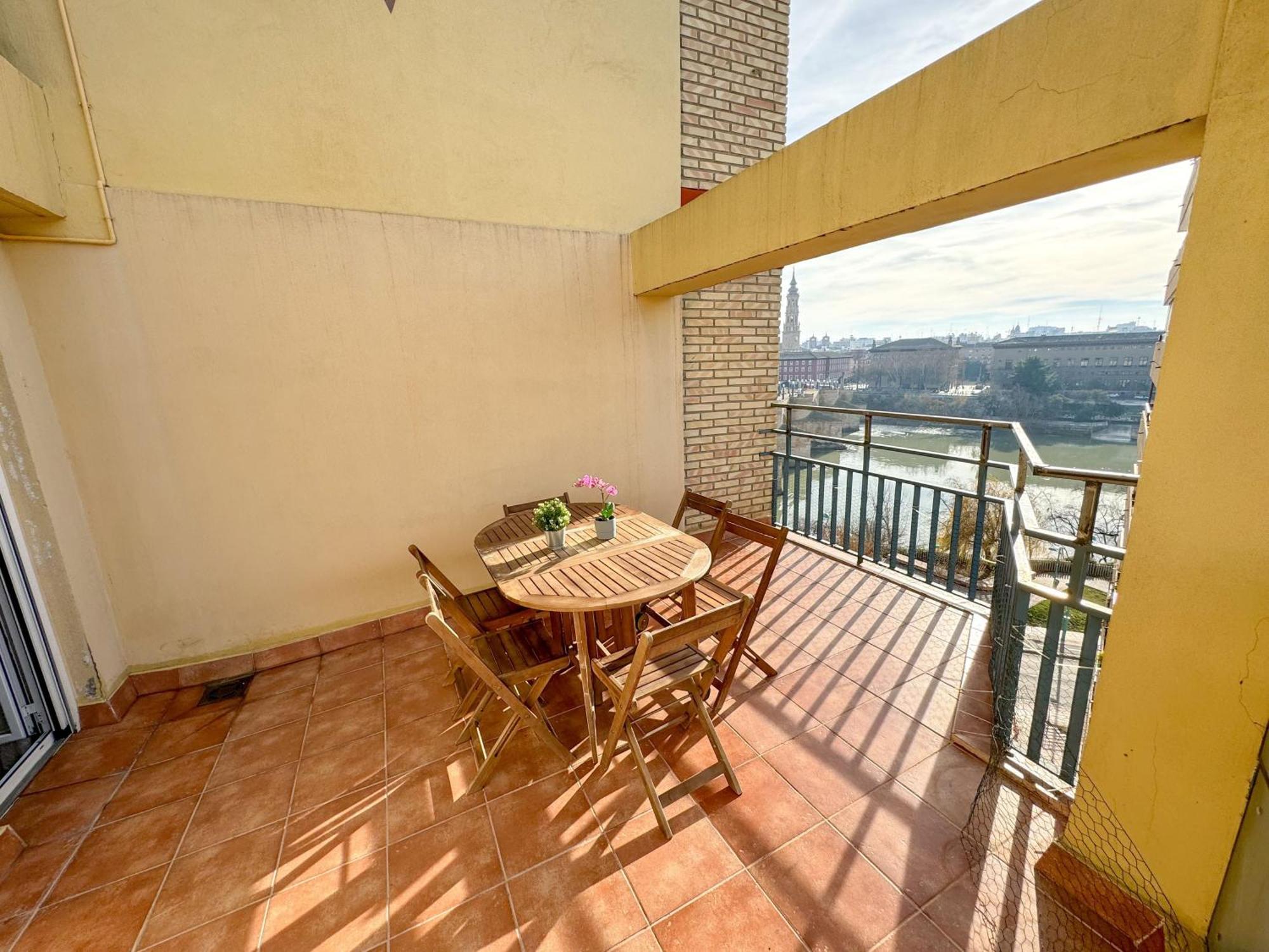El Puente Del Pilar Comotucasa Zaragoza Buitenkant foto